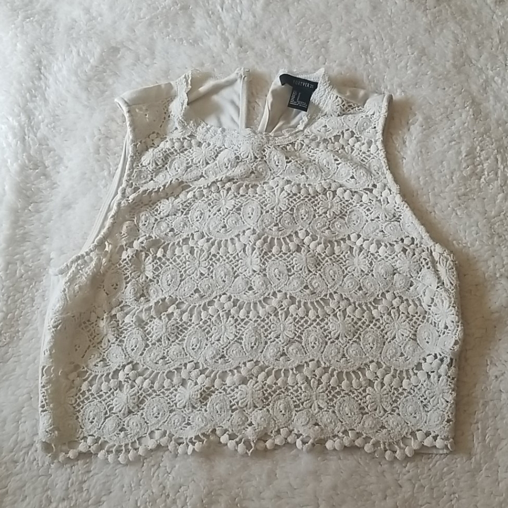 Lace crop